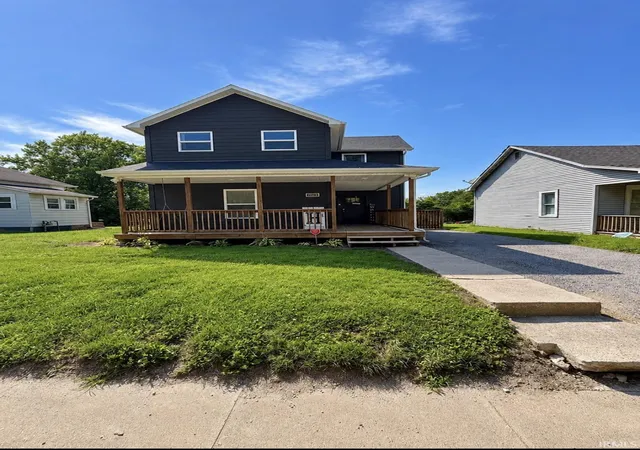 1st image of 1102 S Brady St, Attica, IN 47918 | MLS# 202625987