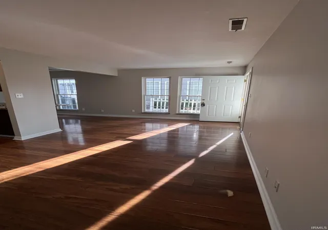 Photo 2 of Sale Pending at 5028 Woodmark Dr, Fort Wayne, IN 46815 | MLS# 202625990 | Listing updated on 2026-07-07