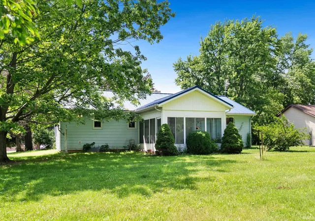 Photo 3 of Sale Pending at 3394 N Old Farm Rd, Warsaw, IN 46582 | MLS# 202626003 | Listing updated on 2026-07-20