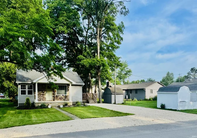 48th image of 310 S Railroad St, Monticello, IN 47960 | MLS# 202626008