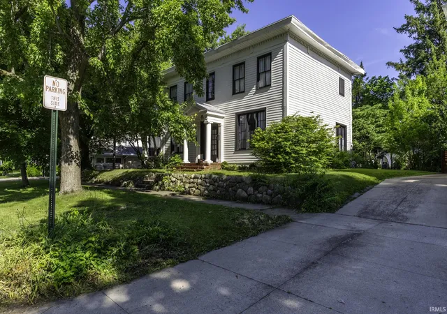 3rd image of 112 E Main St, Wabash, IN 46992 | MLS# 202626013