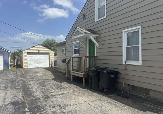3rd image of 617 S 30Th St, Lafayette, IN 47904 | MLS# 202626014