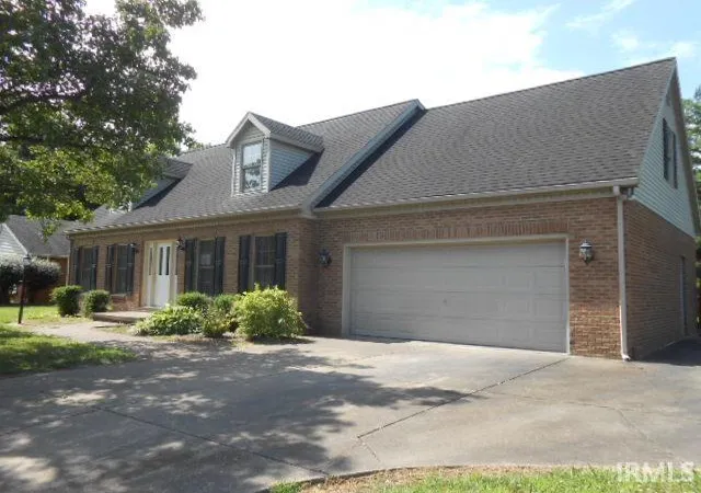 2nd image of 333 Belmont Dr, Evansville, IN 47711 | MLS# 202626029