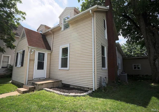 Homes for sale in Huntington, IN | 824 S Jefferson St, Huntington, IN 46750 | MLS# 202626032