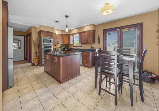 2nd image of 961 W 19th St, Jasper, IN 47546 | MLS# 202626036