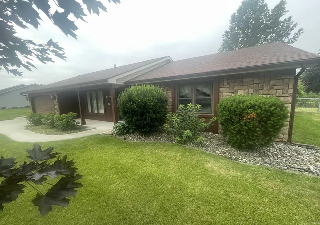 Photo 3 of Manufactured home for sale at 5619 Breconshire Dr, Fort Wayne, IN 46804 | MLS# 202626040 | Listing updated on 2026-09-21