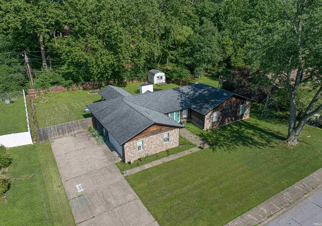 Homes for sale in Newburgh, IN | 5366 Jeffries Ln, Newburgh, IN 47630 | MLS# 202626058