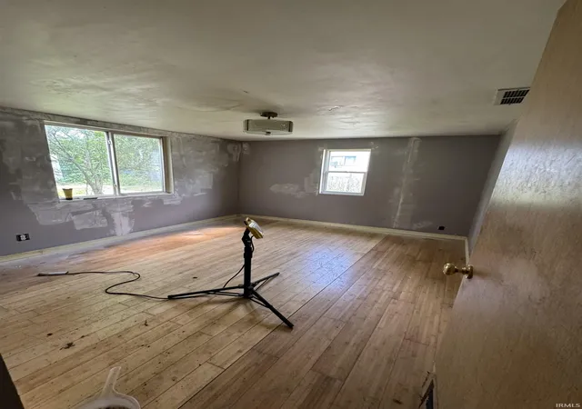 Photo 3 of Manufactured home for sale at 260 N Ohio St, Hobart, IN 46342 | MLS# 202626063 | Listing updated on 2026-07-01