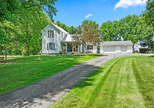 Photo 3 of Sale Pending at 8256 N Angling Rd, Kendallville, IN 46755 | MLS# 202626064 | Listing updated on 2026-07-10