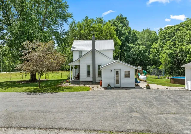 Photo 4 of Sale Pending at 8256 N Angling Rd, Kendallville, IN 46755 | MLS# 202626064 | Listing updated on 2026-07-10