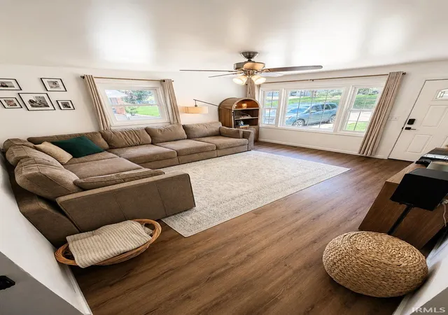 Photo 4 of Manufactured home for sale at 1316 Genesta Dr, Evansville, IN 47720 | MLS# 202626066 | Listing updated on 2026-08-03