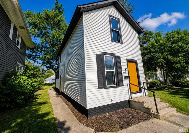 3rd image of 4102 Warsaw St, Fort Wayne, IN 46806 | MLS# 202626070