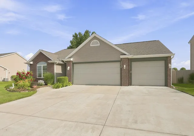 Photo 3 of Manufactured home for sale at 3530 Astoria Way, Fort Wayne, IN 46818 | MLS# 202626090 | Listing updated on 2026-08-04