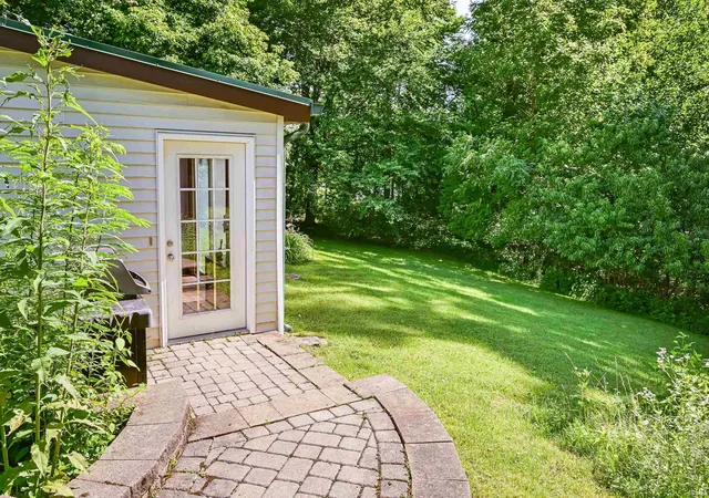 Photo 4 of Manufactured home for sale at 7239 W Holland Hl Ln, Bloomington, IN 47403 | MLS# 202626098 | Listing updated on 2026-07-10