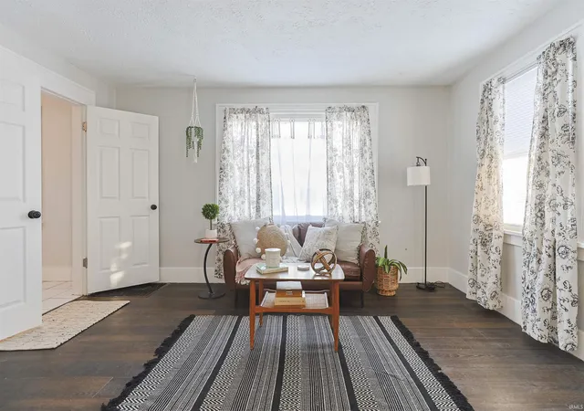 Photo 3 of Manufactured home for sale at 811 E Ewing Ave, South Bend, IN 46613 | MLS# 202626106 | Listing updated on 2026-09-17
