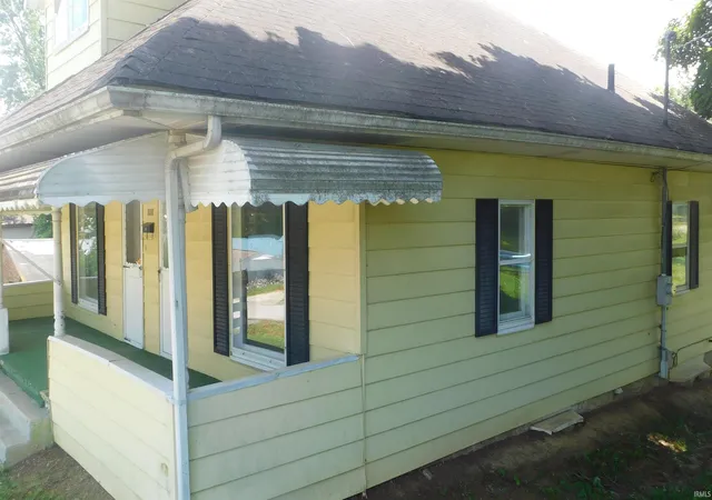 2nd image of 306 W Poplar St, Salem, IN 47167 | MLS# 202626112