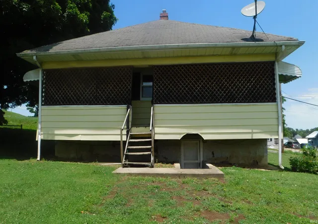 4th image of 306 W Poplar St, Salem, IN 47167 | MLS# 202626112