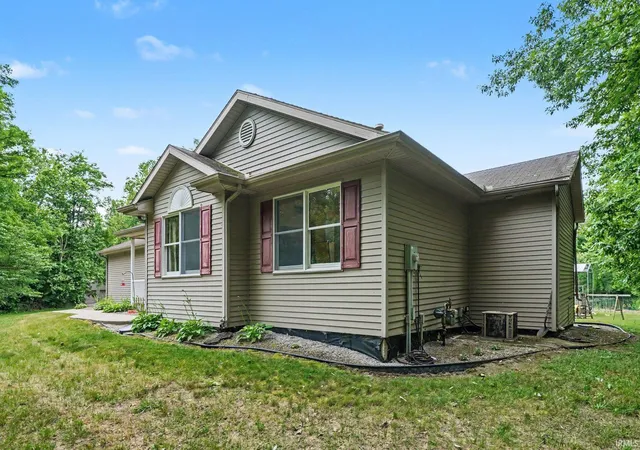Homes for sale in Goshen, IN | 18400 County Road 42, Goshen, IN 46526 | MLS# 202626130