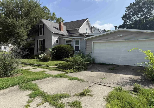 2nd image of 203 E Main St, Peru, IN 46970 | MLS# 202626132