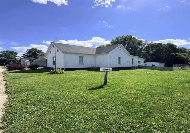 Homes for sale in Middletown, IN | 269 N 8th St, Middletown, IN 47356 | MLS# 202626144