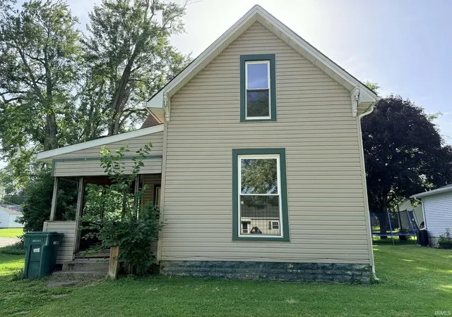 Homes for sale in Flora, IN | 304 N Willow St, Flora, IN 46929 | MLS# 202626145