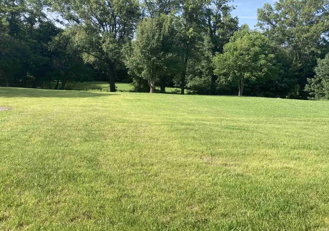 Photo 2 of Sale Pending at 10426 E Main St, Oakland City, IN 47660 | MLS# 202626147 | Listing updated on 2026-09-14