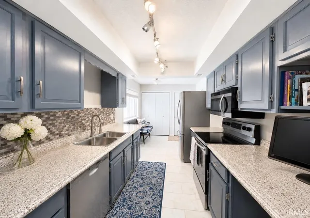 Photo 3 of Condo for sale at 9124 S Greenridge Ln, Bloomington, IN 47401 | MLS# 202626148 | Listing updated on 2026-09-02