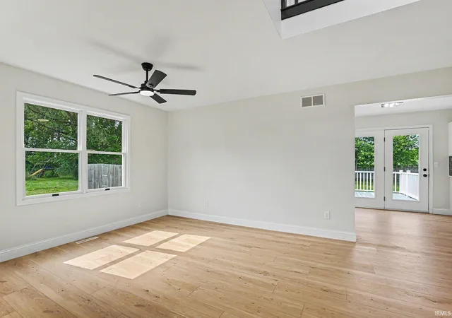 3rd image of 30111 Wyndtree Blvd, Elkhart, IN 46516 | MLS# 202626152