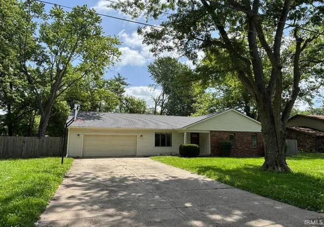 Photo 1 of Sale Pending at 1408 N Buckeye Rd, Muncie, IN 47304 | MLS# 202626154 | Listing updated on 2026-07-21