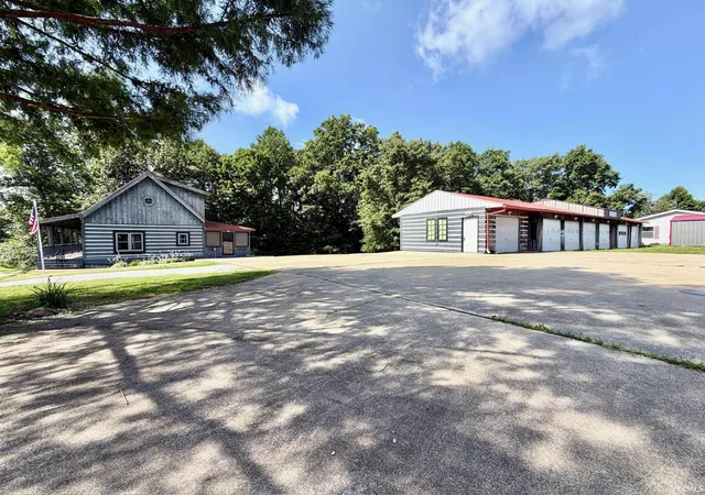 3rd image of 2595 Old State Rd 37 N Hwy, Bedford, IN 47421 | MLS# 202626164