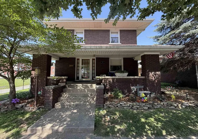 1st image of 216 Buntin St, Vincennes, IN 47591 | MLS# 202626171