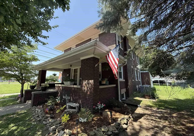 2nd image of 216 Buntin St, Vincennes, IN 47591 | MLS# 202626171