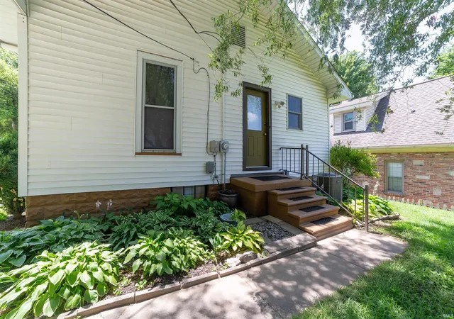 Photo 3 of Sale Pending at 2711 Austin Ave, Evansville, IN 47712 | MLS# 202626174 | Listing updated on 2026-07-03