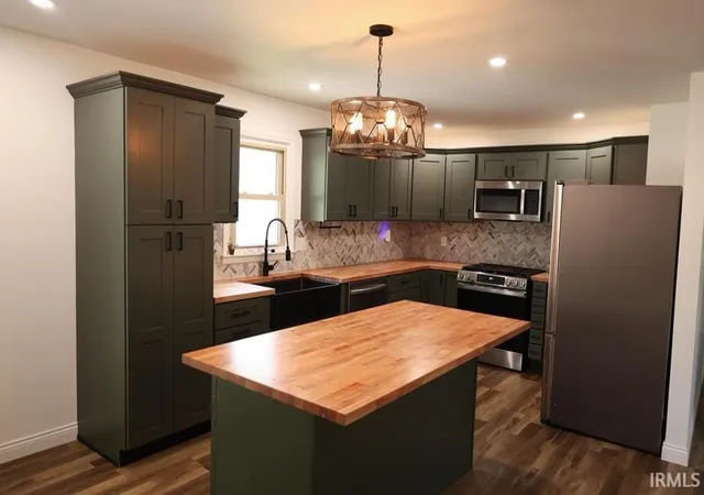 Photo 3 of Sale Pending at 204 W Olive St, Boonville, IN 47601 | MLS# 202626177 | Listing updated on 2026-08-29