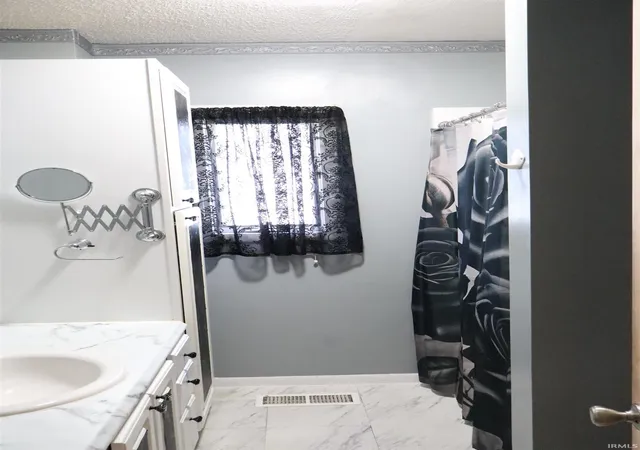 Photo 4 of Manufactured home for sale at 354 West 12 St, Peru, IN 46970 | MLS# 202626186 | Listing updated on 2026-09-04