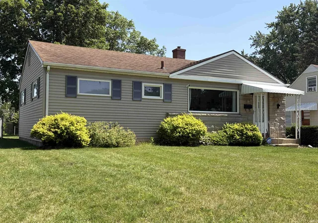 Photo 3 of Sale Pending at 2322 Rockne Dr, South Bend, IN 46615 | MLS# 202626187 | Listing updated on 2026-07-10