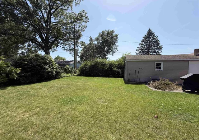 Photo 3 of Sale Pending at 2322 Rockne Dr, South Bend, IN 46615 | MLS# 202626187 | Listing updated on 2026-07-10