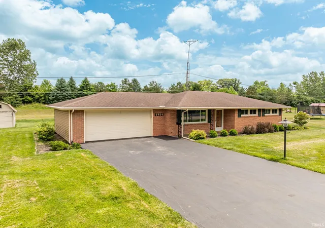 Homes for sale in Muncie, IN | 3904 S Maple Ln, Muncie, IN 47302 | MLS# 202626201