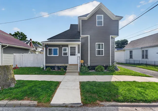 1st image of 11 S Huntington St, Peru, IN 46970 | MLS# 202626203