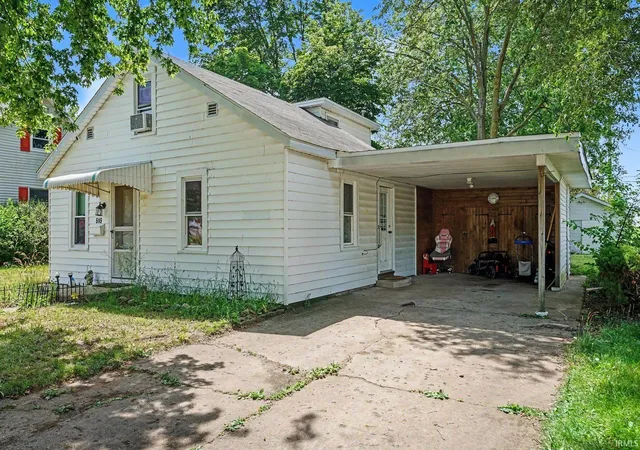Homes for sale in Goshen, IN | 615 N Riverside Blvd, Goshen, IN 46528 | MLS# 202626207