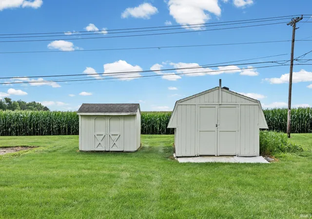 Photo 3 of Manufactured home for sale at 213 S Park Dr, Monticello, IN 47960 | MLS# 202626213 | Listing updated on 2026-09-01
