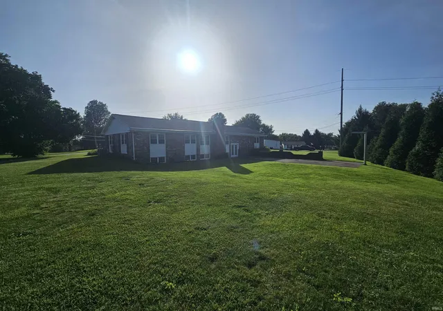 29th image of 1643 Spruce Dr, Vincennes, IN 47591 | MLS# 202626214
