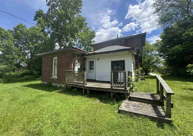 Photo 3 of Manufactured home for sale at 2012 S Washington St, Marion, IN 46953 | MLS# 202626228 | Listing updated on 2026-09-17