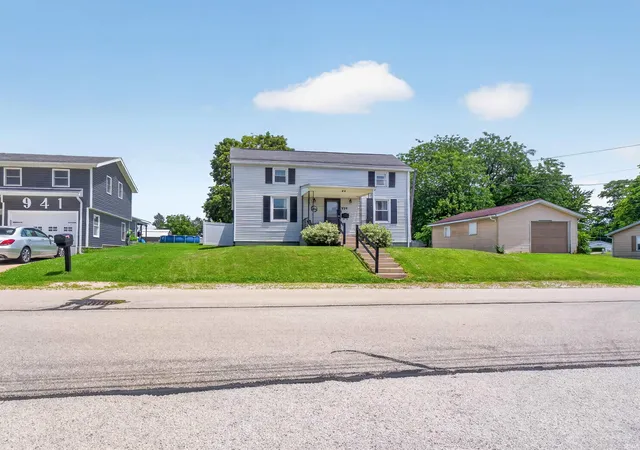 Homes for sale in Huntington, IN | 939 Dimond St, Huntington, IN 46750 | MLS# 202626233