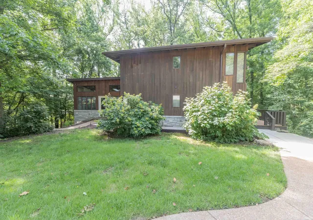 Homes for sale in Mount Vernon, IN | 9121 Hickory Ridge Ln, Mount Vernon, IN 47620 | MLS# 202626254
