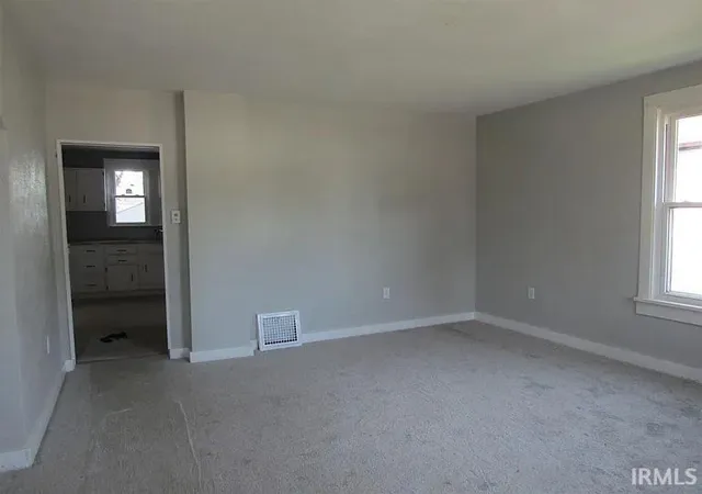4th image of 825 Camden St, South Bend, IN 46619 | MLS# 202626258