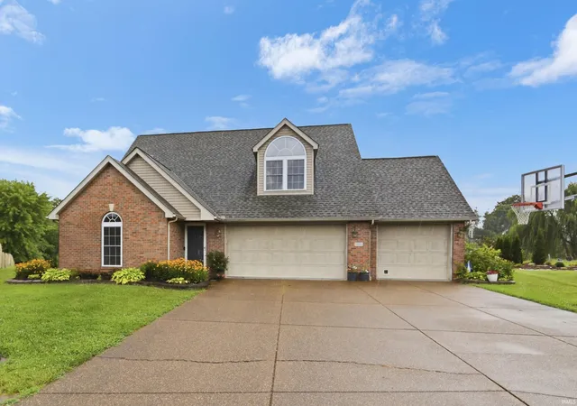 Homes for sale in Newburgh, IN | 5885 Wayside Ct, Newburgh, IN 47630 | MLS# 202626263