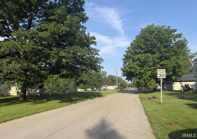 20th image of 517 E 4th St, Hartford City, IN 47348 | MLS# 202626275