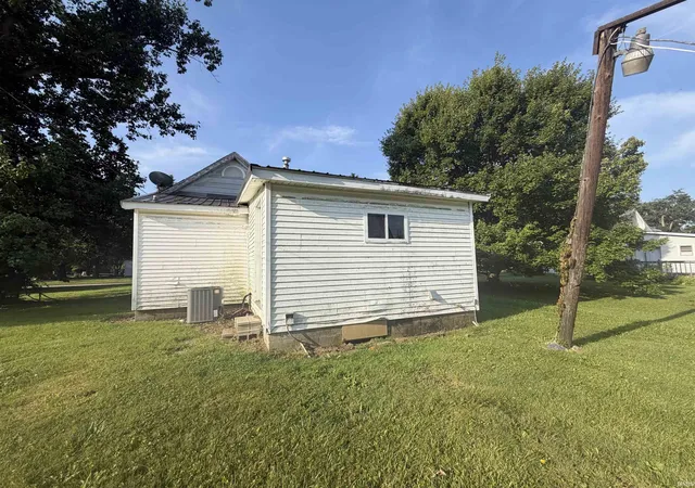 4th image of 517 E 4Th St, Hartford City, IN 47348 | MLS# 202626275