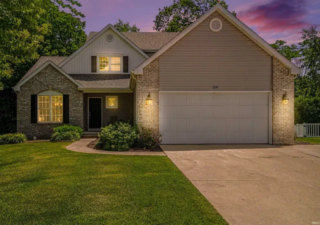 Photo 2 of Sale Pending at 224 Livingston Bay Ct, Mishawaka, IN 46544 | MLS# 202626280 | Listing updated on 2026-07-04